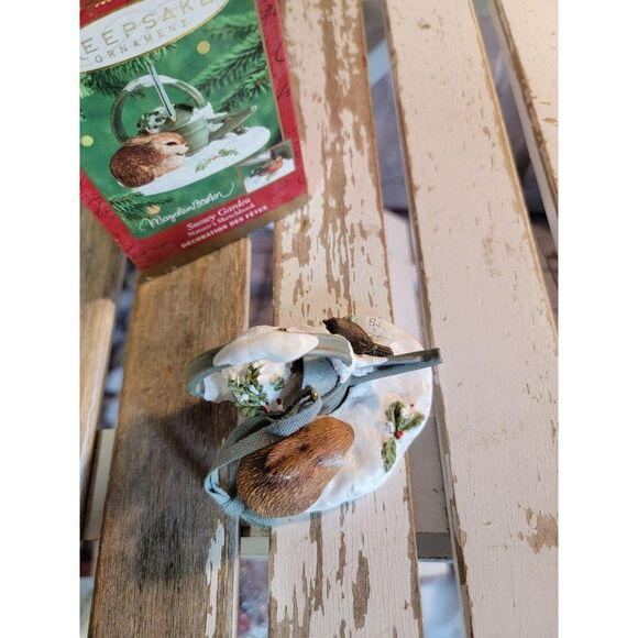 Hallmark Snowy Garden 2000 Ornament xmas rabbit bu - Picture 4 of 5